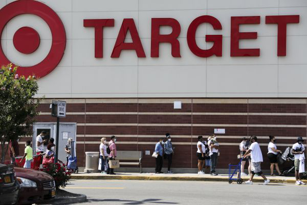 美国新冠疫情数据难看，政府掩盖抗疫不力遭批