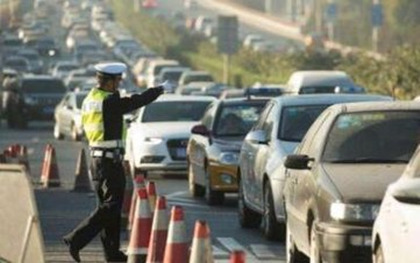 限行政策的由来及实施情况，对交通拥堵缓解效果显著