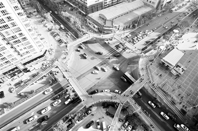 兰州实行史上最严限行，首日城区道路畅通拥堵大为改观