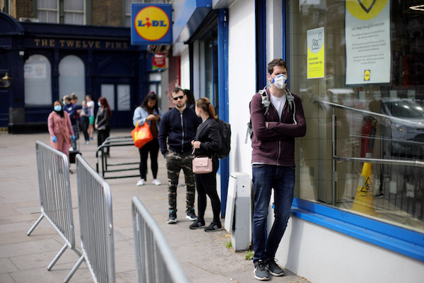 疫情下经济遇危机,全民基本收入可行性引发热议