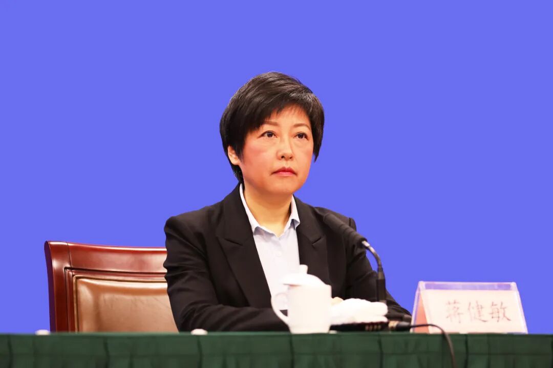 浙江本轮疫情在病毒溯源方面有哪些发现?人员聚集管理有哪些要求?