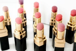 疫情对全球美妆业影响几何?各品牌又有何应对举措?