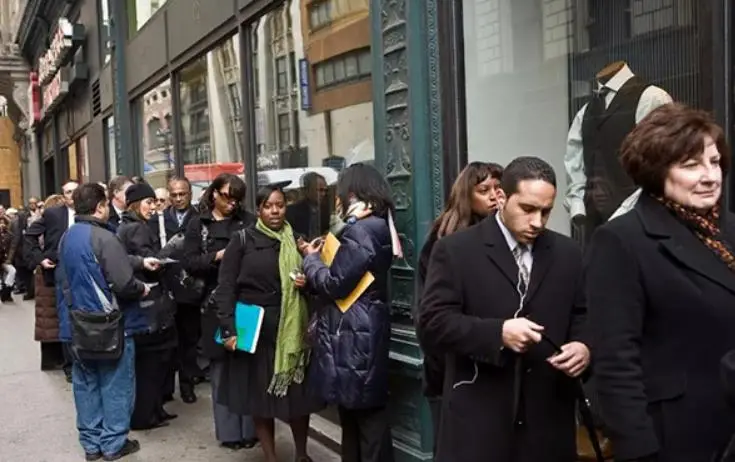 美国疫情致经济冲击,激进措施引通胀,还想甩锅中国