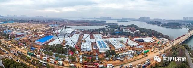 新冠疫情下中国举措受关注，各地医护人员驰援湖北